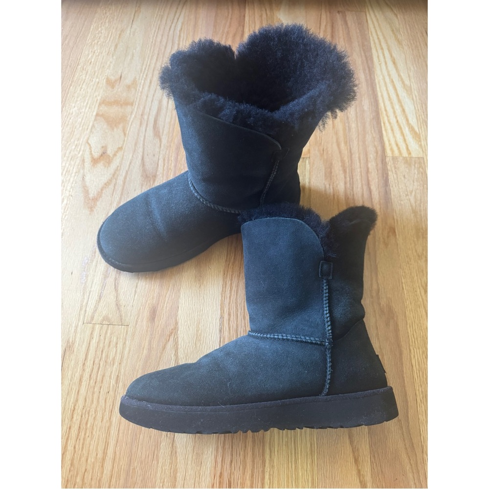 Black UGG boots
